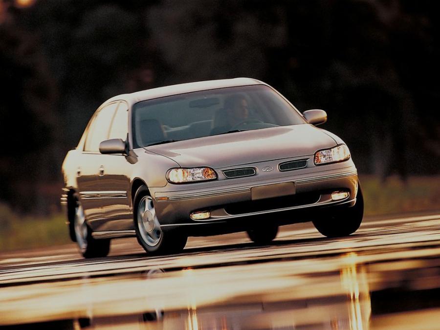  Oldsmobile Cutlass 1997 года  (фото 2 из 6)